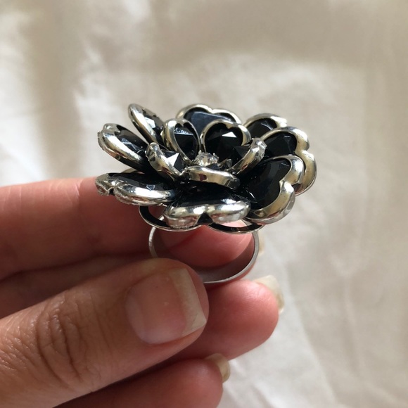 Flower ring - Picture 4 of 6
